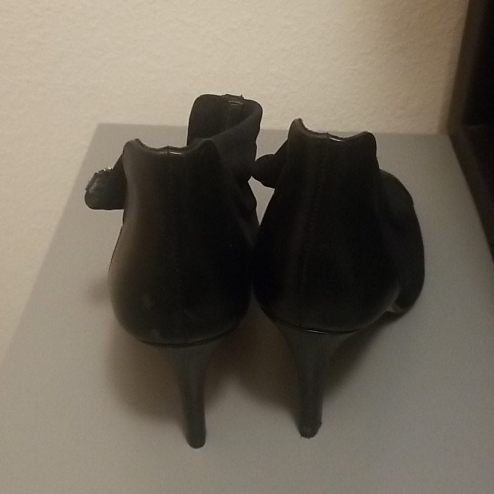 Shoes - Picture 3 of 3